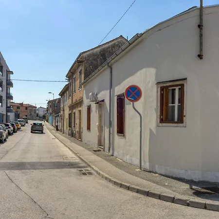 Lovely Townhouse - Happy Rentals Pula